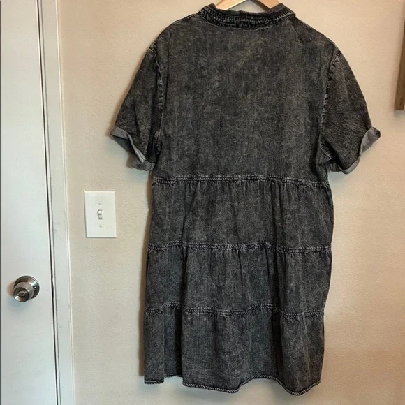 Black Acid Wash Denim Button-Up Dress - Picture 3 of 6